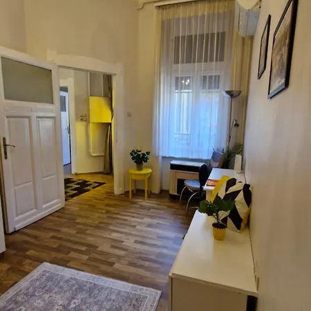 Center Royalty Apartment Budapest Exterior photo