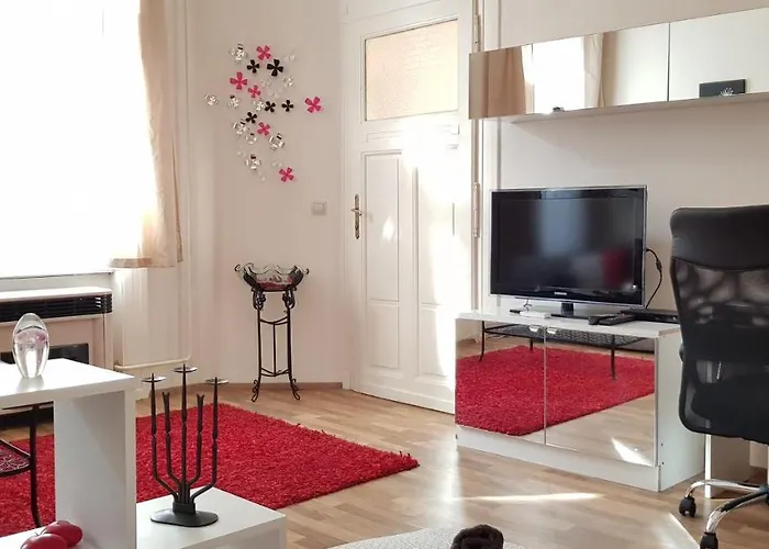 Center Royalty Apartment