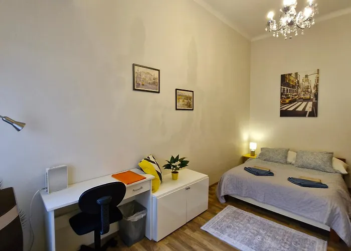 Center Royalty Apartment